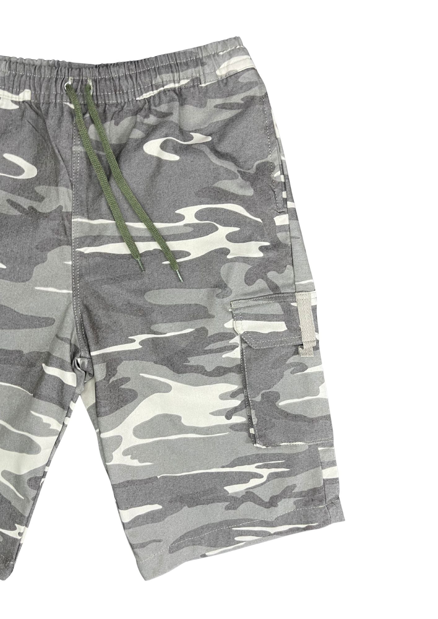 31057A bermuda hombre, bolsillos tipo cargo.