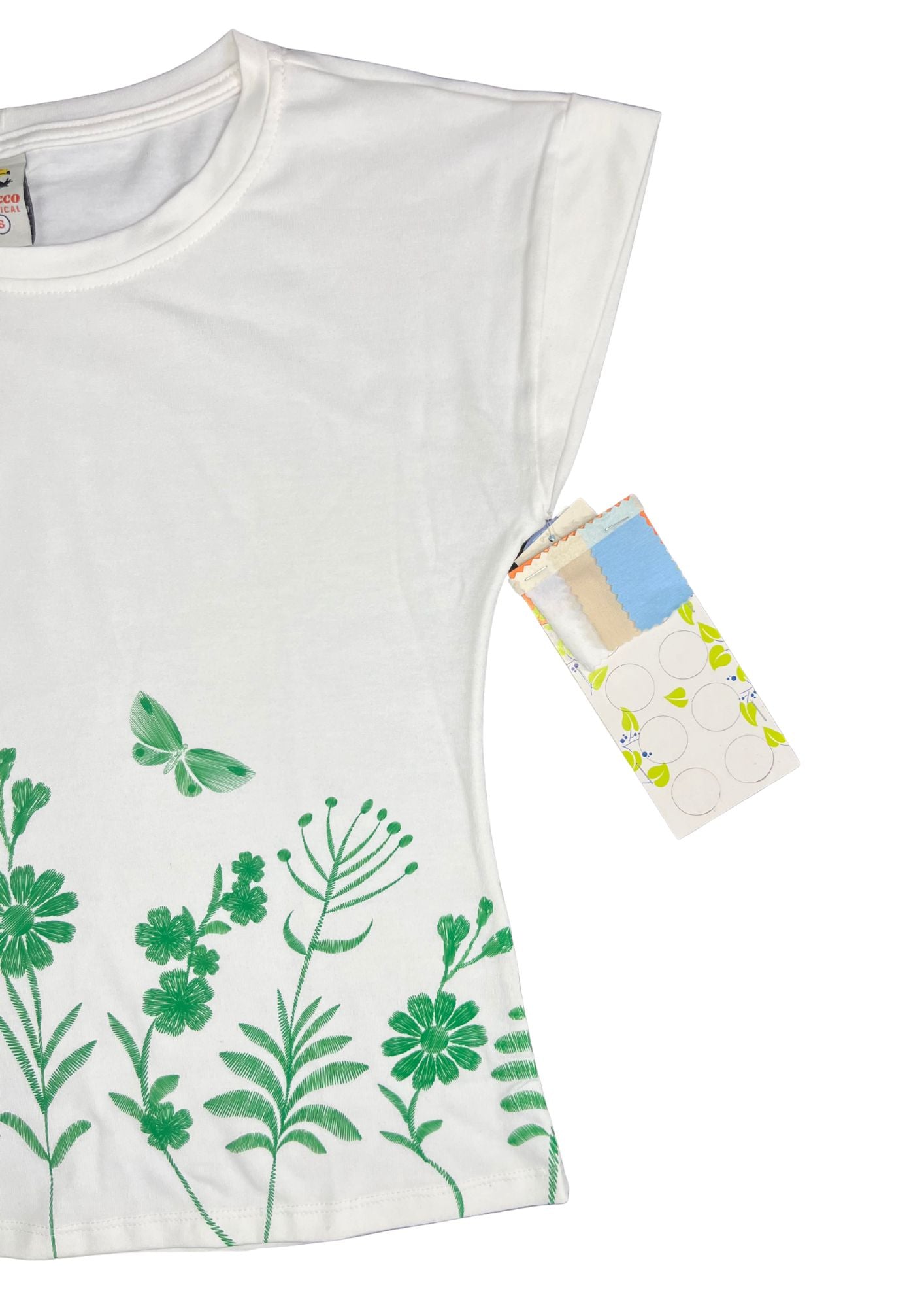 23281B camiseta silueta ajustada, estampado floral.