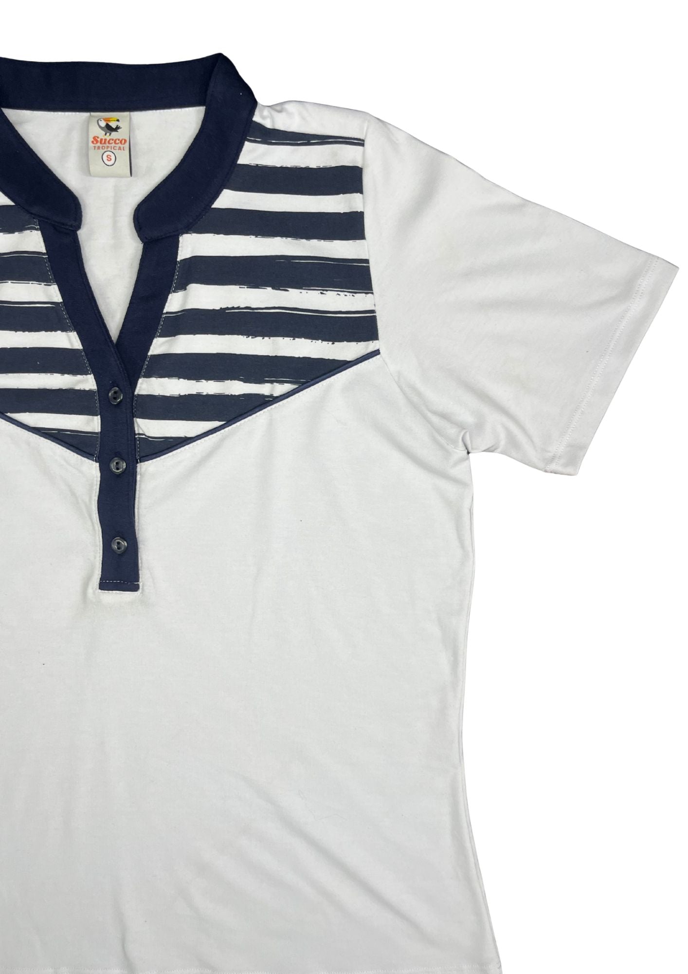 23743B camiseta silueta amplia, cuello deportivo.