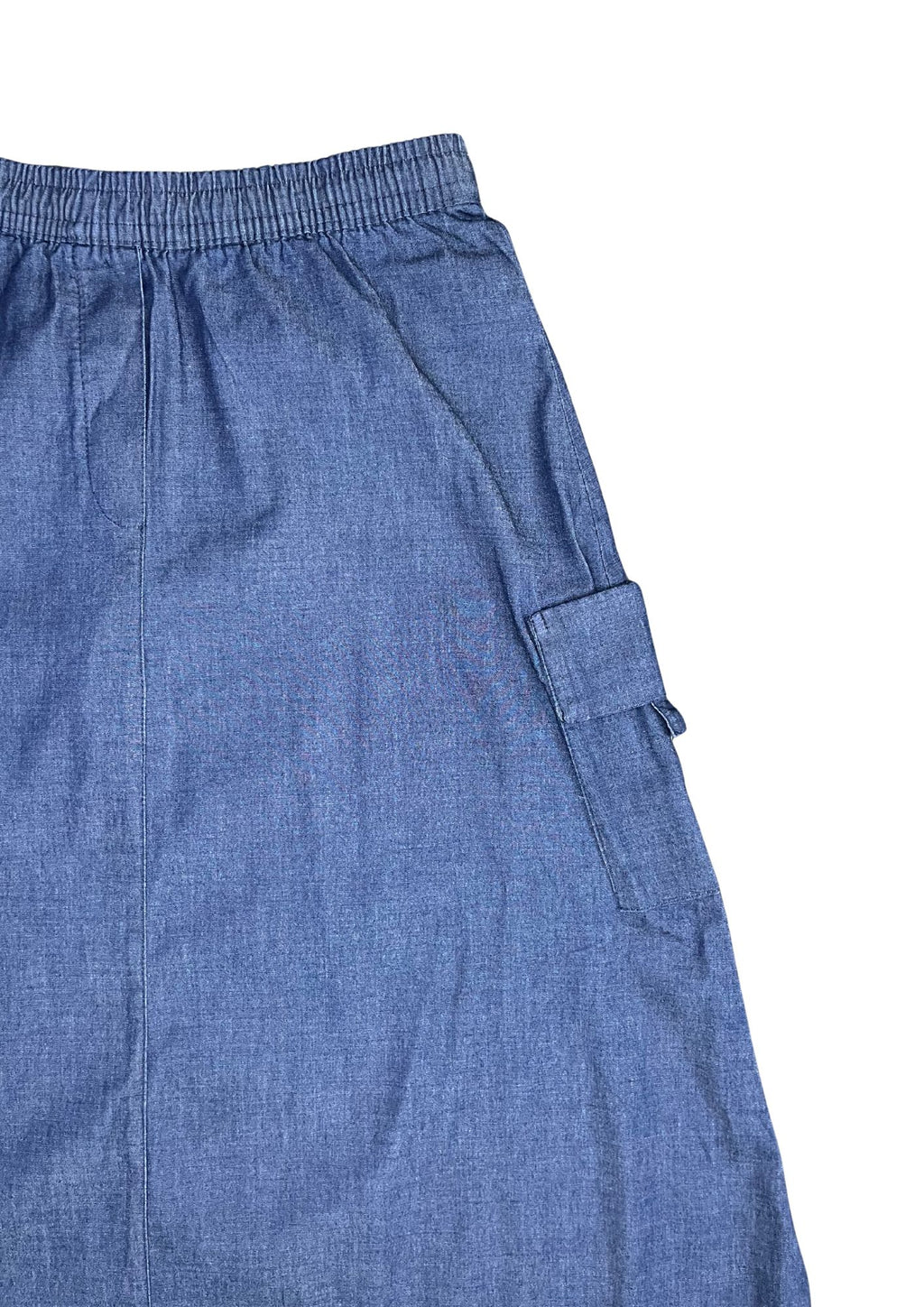 53013A falda silueta ajustada, bolsillos con velcro.