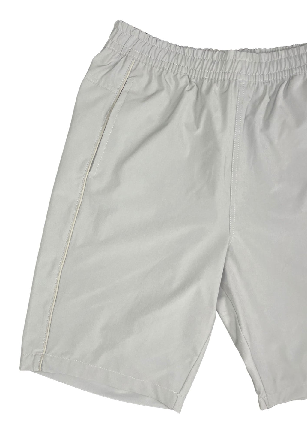 31573A bermuda hombre, secado rápido, bolsillos traseros.