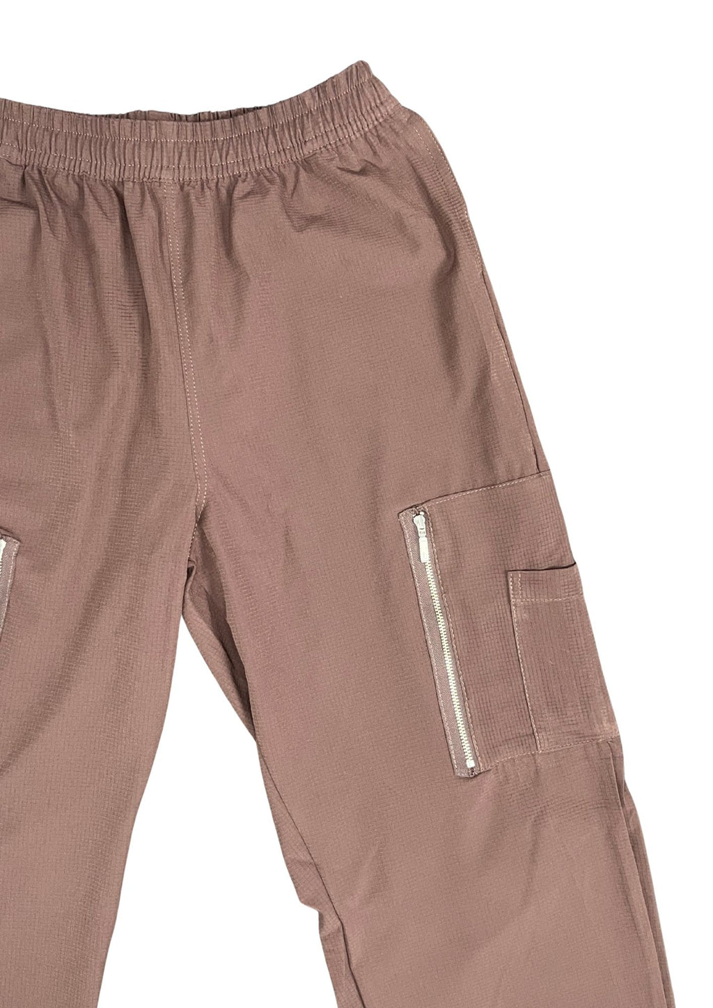 41104A pantalón hombre tipo cargo, tela mini wafer.