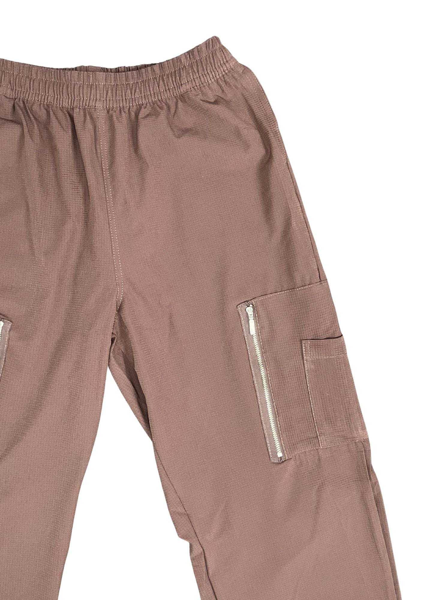 41104A pantalón hombre tipo cargo, tela mini wafer.