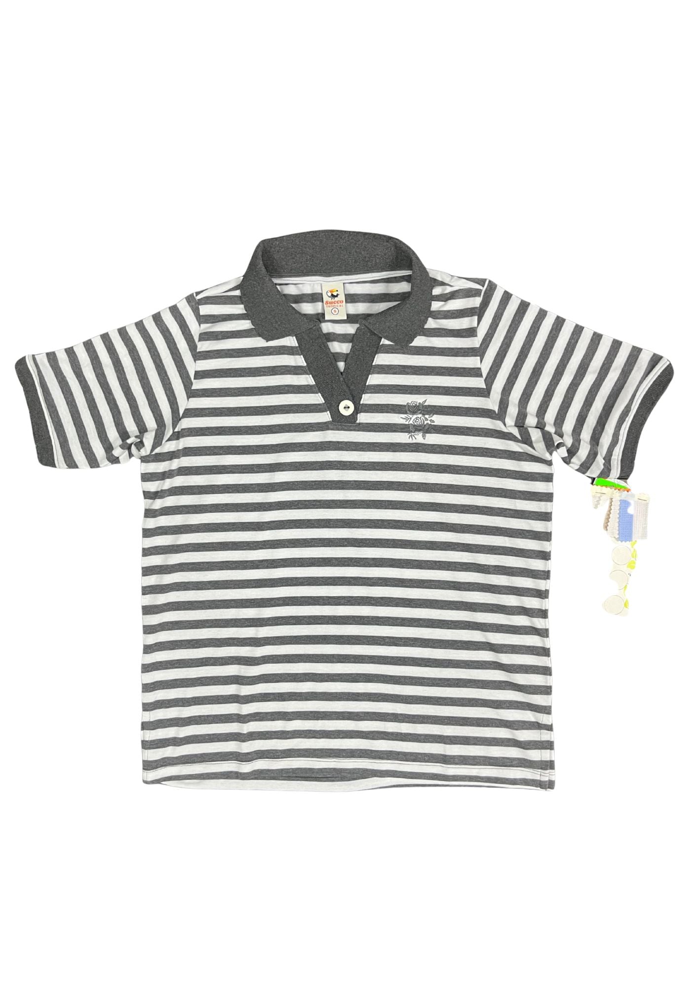 23829B blusón silueta amplia, cuello tejido, mini bordado.