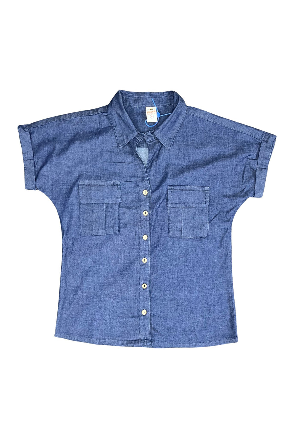 23013B blusa botones, silueta ajustada.