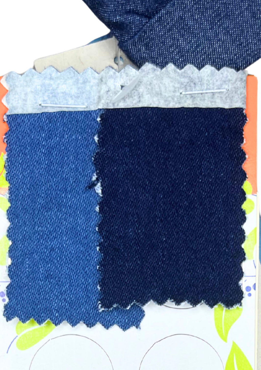 23013B blusa botones, silueta ajustada.